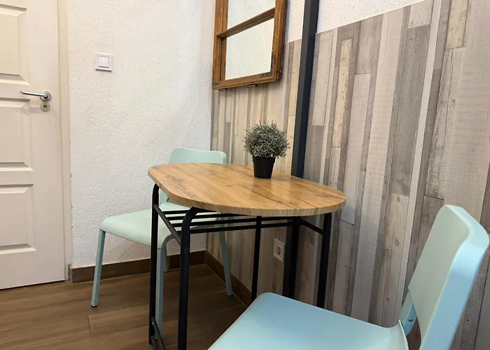 Km33 - - Hostaid Apartmán Budapešť