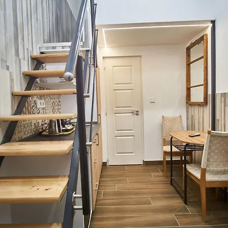 Km33 - - Hostaid Apartment Budapest